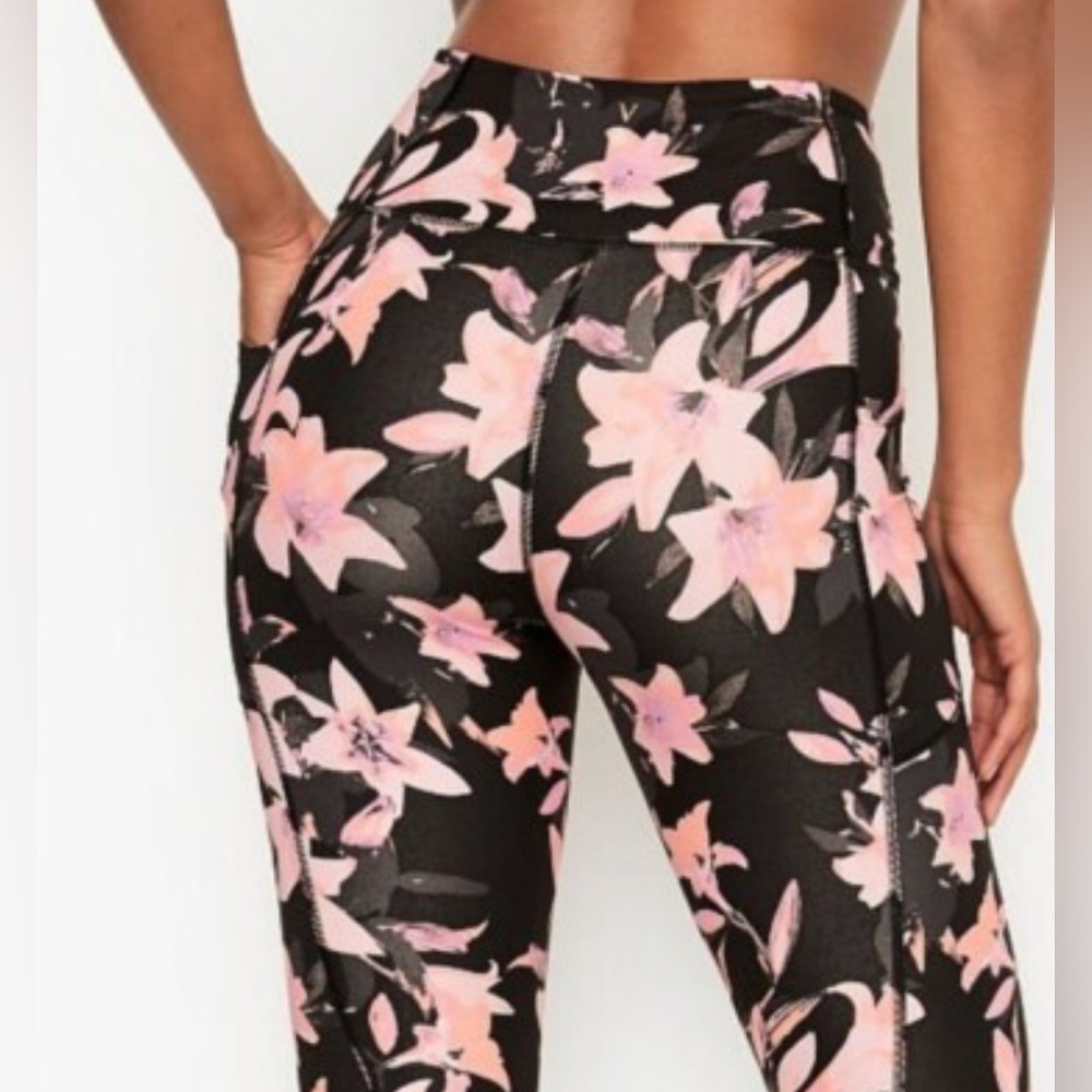 NEW Victoria’s Secret leggings
